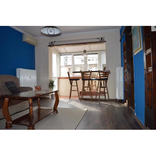 Atelier 9 - Art Mansard Studio