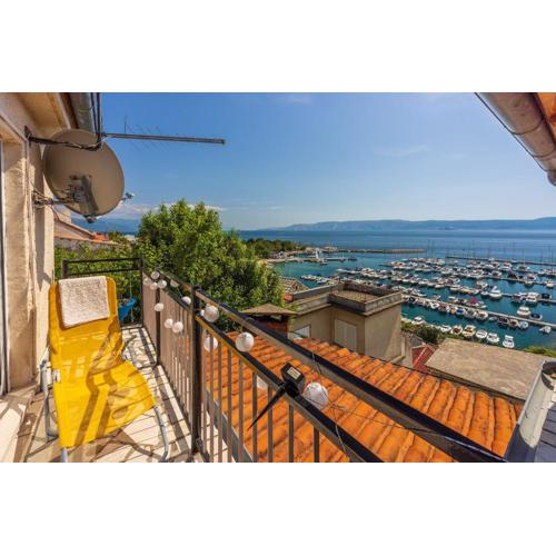 Atemberaubendes Apartment direkt am Meer gelegen mit Meerblick, Klima, WiFi