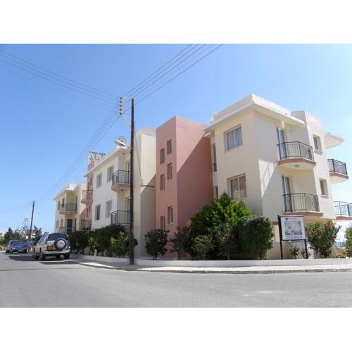 Athena and The Owl Beachside Apt