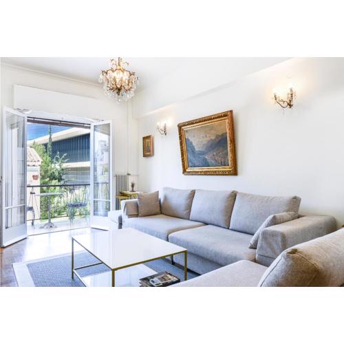 Athenean Classic Apartment at Acropolis Museum & Metro