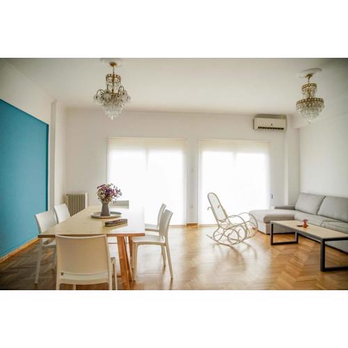 Athenian Blue - Family Apt 5\