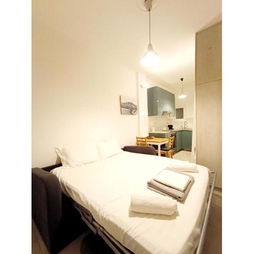 Athenian Dream Studio by YHA