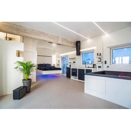 Athenian Noir Blanc Penthouse - Breathtaking view - City Center