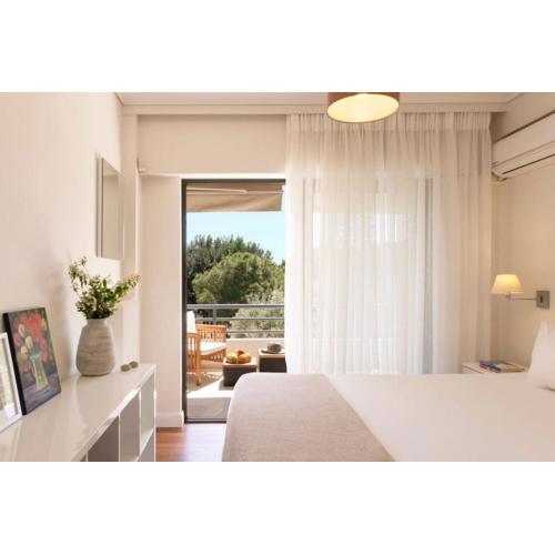 Athenian Riviera Seaside Escape in Vouliagmeni