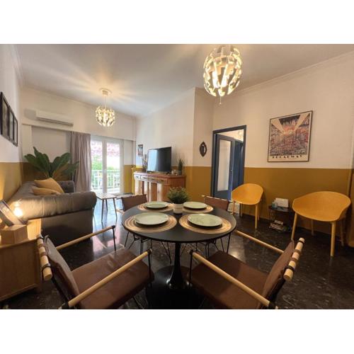 Athenian Vintage Style 2 bdr apartment