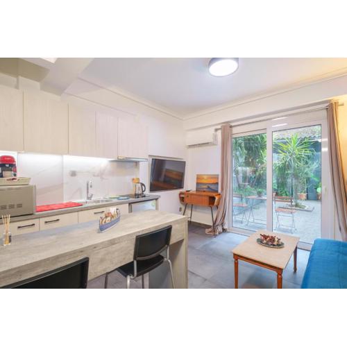 Athens 4U Sweet Retreat in Pagrati by Metro