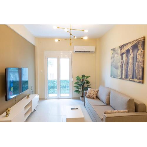Athens, a modern apartment in the historic center