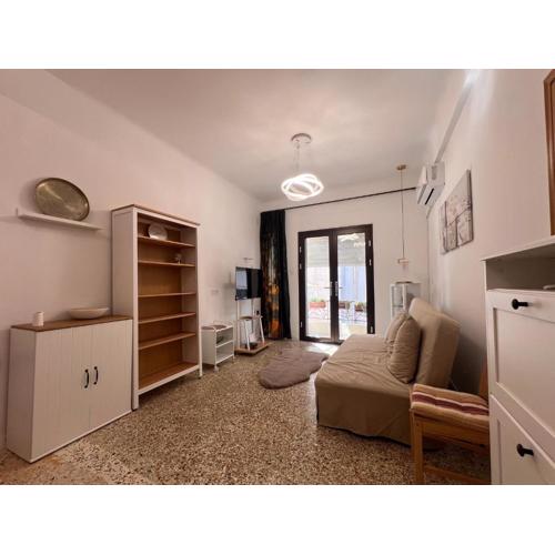 Athens Acropolis Cozy 1BD Apt with City Balcony