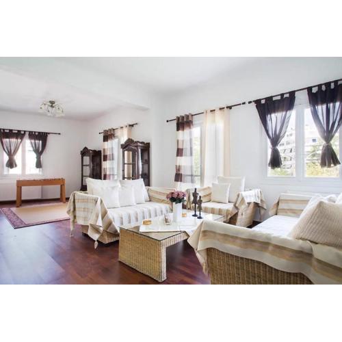 Athens Apartment 5min to metro