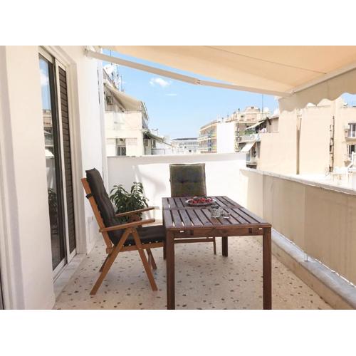 Athens by foot: Perfect flat with terrace