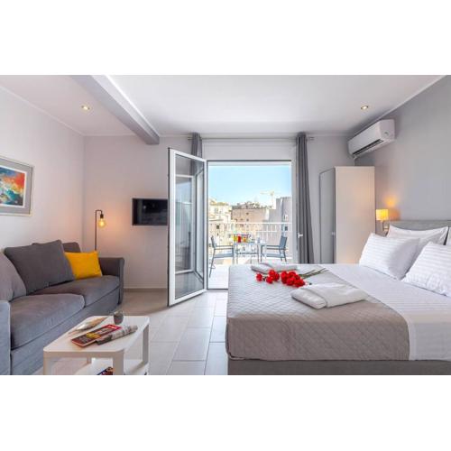 Athens Central-Opulent and Luxurious Suites-Balcony & Views Acropolis Hills