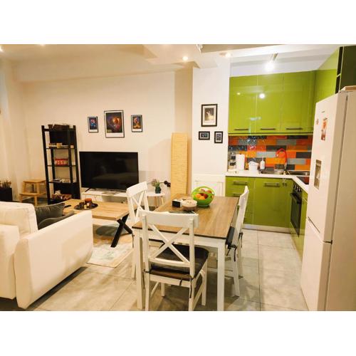 Athens Home, Lovely, private, unique, cozy apartment 7 minutes from center, Super fast Internet