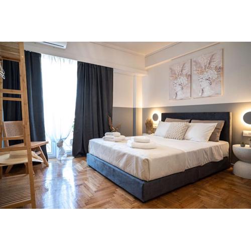 Athens Horizon Suite by CK&G