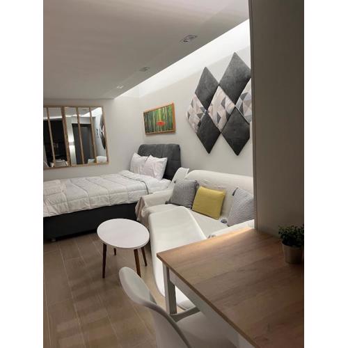 Athens Hotspot Residence