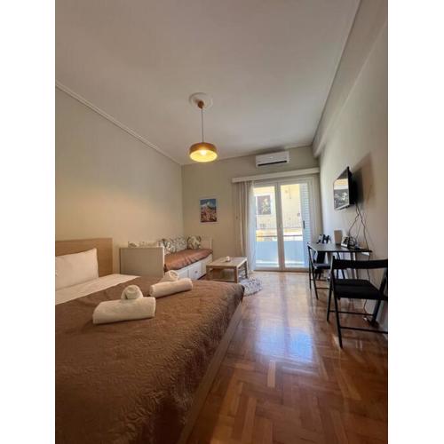 Athens Plaka Nicks Retro Flat