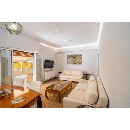 Athens Premium Euthalia