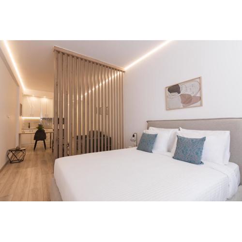Athens Syntagma Ermou Studio
