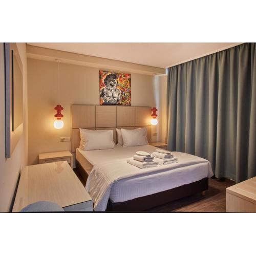 Athens Way Pop Art Hotel