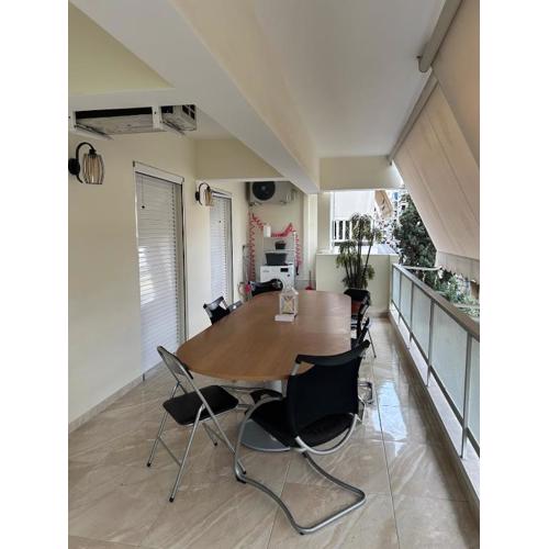 AthensHomes City explorers apt 3Br 2Ba verandas