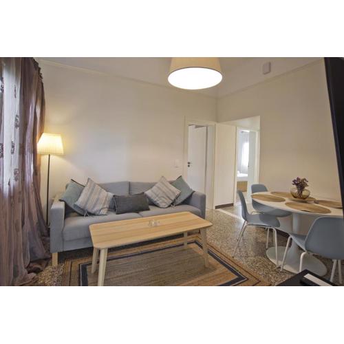Athina 2BR Apt, Fully Equipped, Kitchen, AC, WiFi