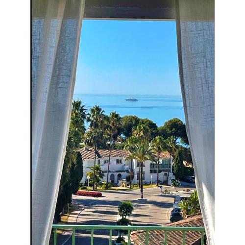 Atico con dos terrazas con estupendas vistas del mar