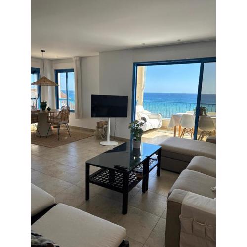 Ático Dúplex con Vistas al Mar