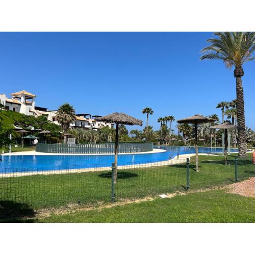 Ático junto al Mar,Acceso directo a la playa,Jardines de Nuevo Vera,WIFI