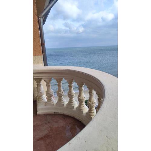 Atrium Beach Apartments