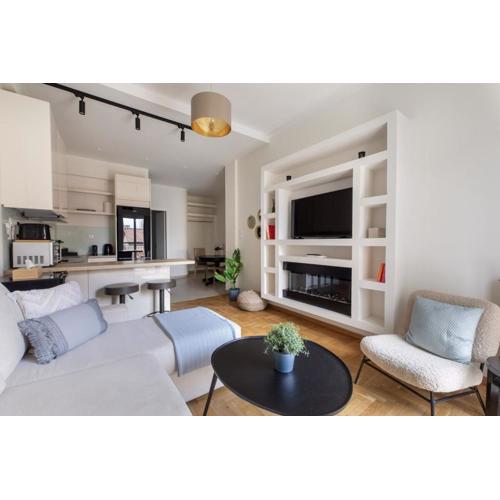 Attica - Captivating 2-Bedroom Apt in Athens
