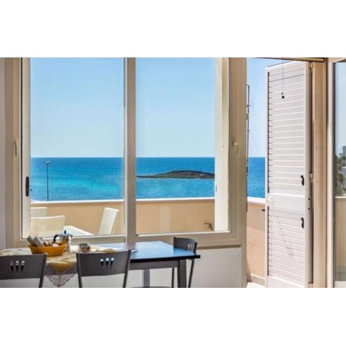 attico con strepitosa vista mare 4 posti letto