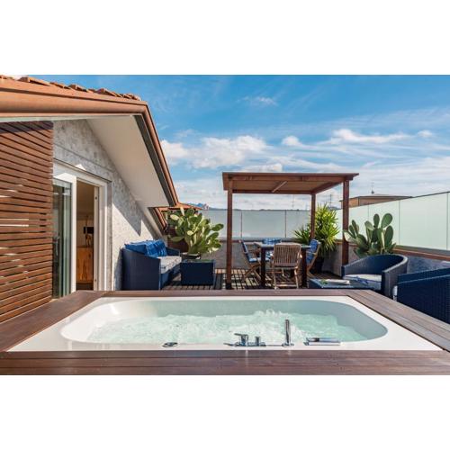 Attico Scirocco Viareggio, superior stay idromassaggio privato