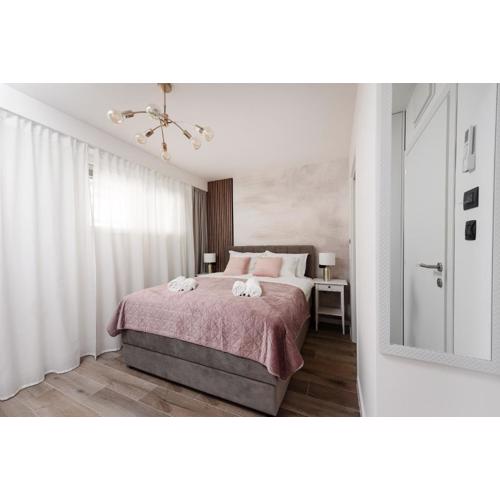 Aura Exclusive Apartment & Room