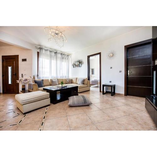 Aura House