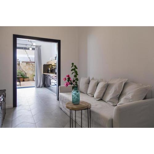 Aura Spacious 2 Bedroom Apartment