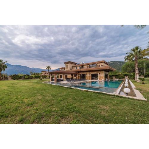 Aura Villas #1
