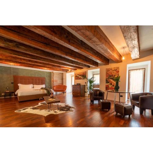Aurelia Luxury - Piazza delle Erbe