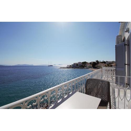 Aurora - Rooms & Suites - Spetses