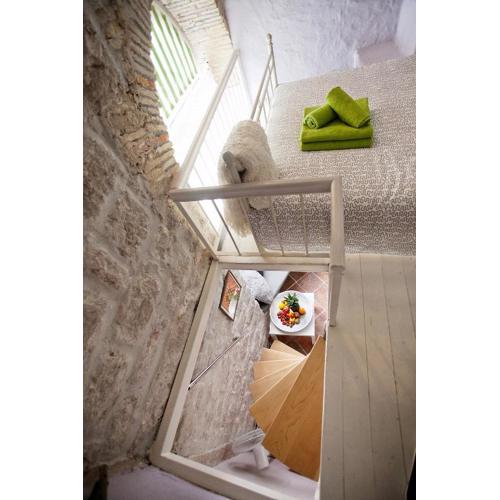 Aurora Tiny Apartment