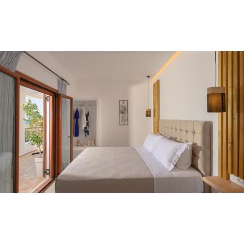 Auster House Santorini