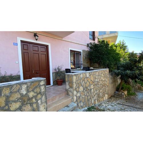 Authentic Flat on the Castle Road with a View