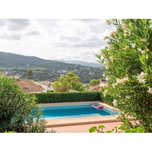 Authentic groundfloor apartment in beautiful villa, Javea