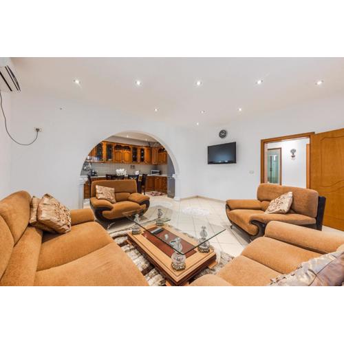 Authentic Lake View Apartment