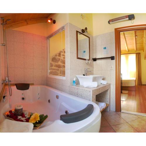 Authentic Luxury Rooms