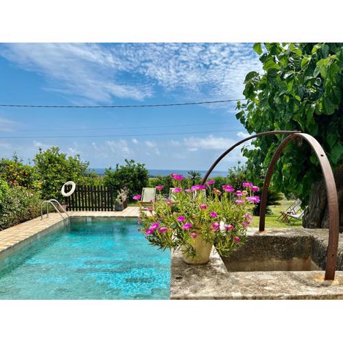 Authentic Sicilian Charm, pool, sea view, wi-fi & parking