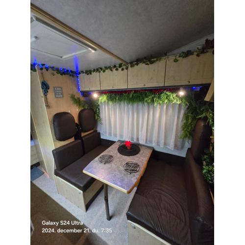 Autocaravan,camper,campervan,motorhome,not driveable,only habitable