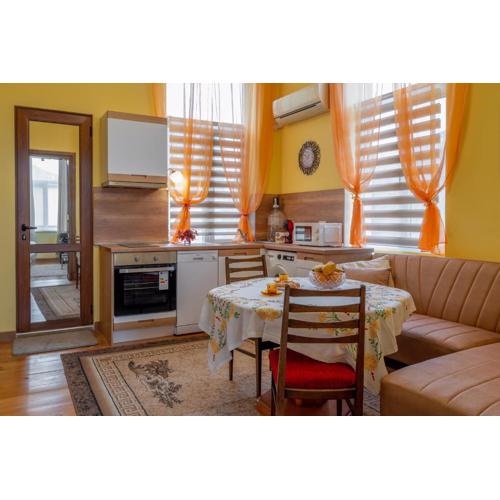 Avedis-Old Town apartment with Parking