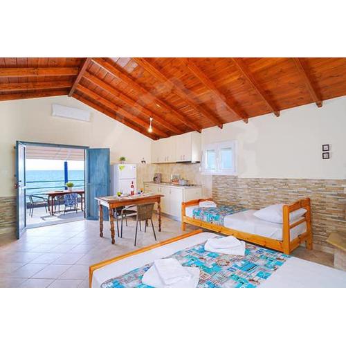 Avgoustos Beach House