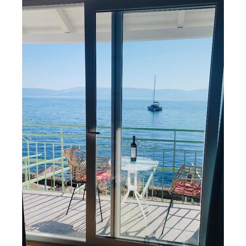 Avra Benitses Beach Apartment