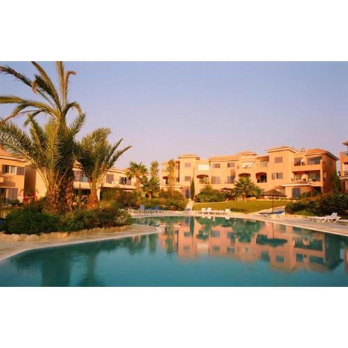 Award-winning 3-bedroom apartment near beach