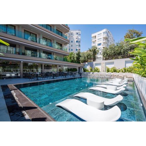 Awen Lara Hotel
